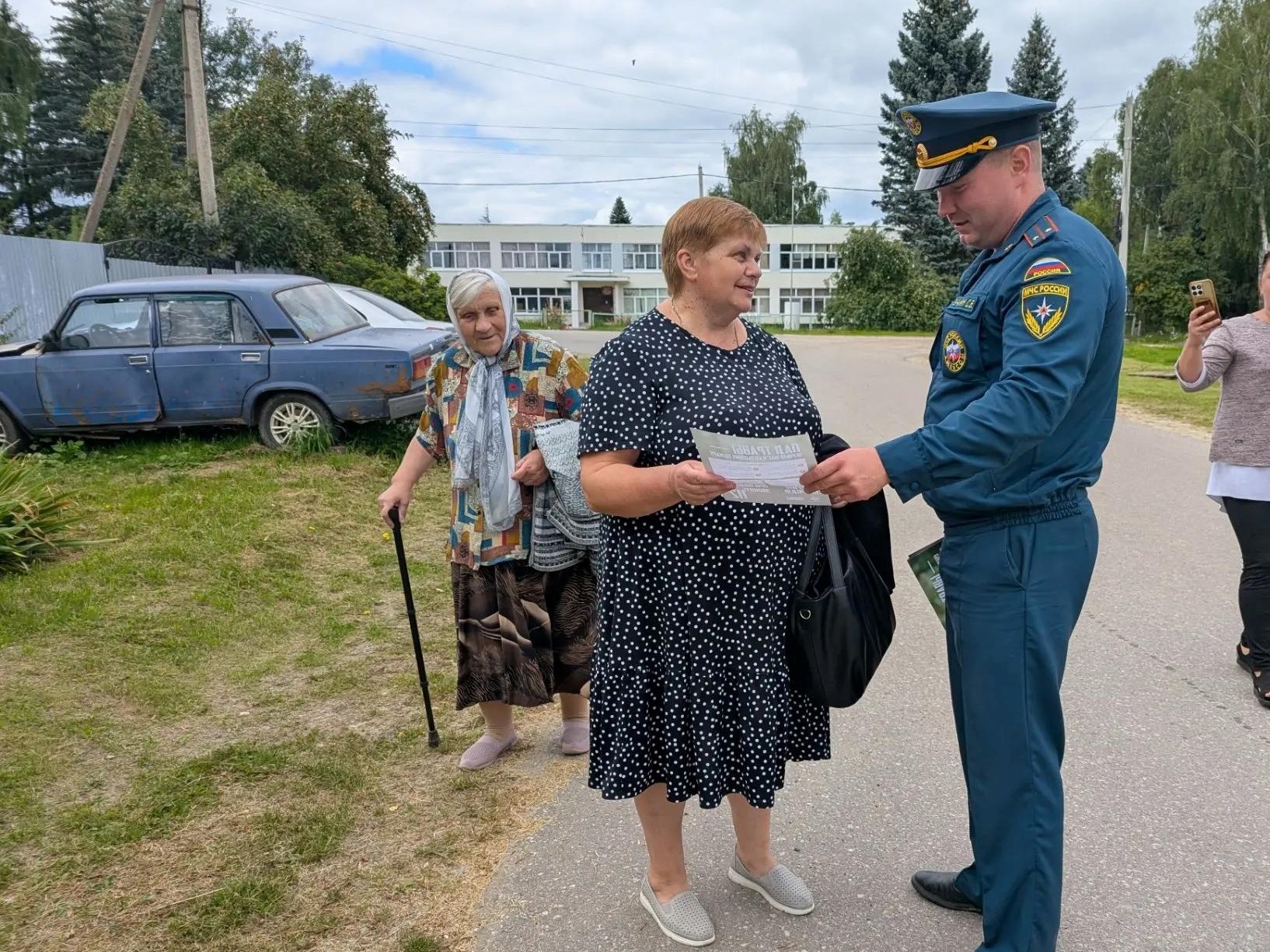 С приходом устойчивого тепла на сельских территориях традиционно возрастает риск пожаров – сухая трава, мусор, неосторожное обращение с огнём..